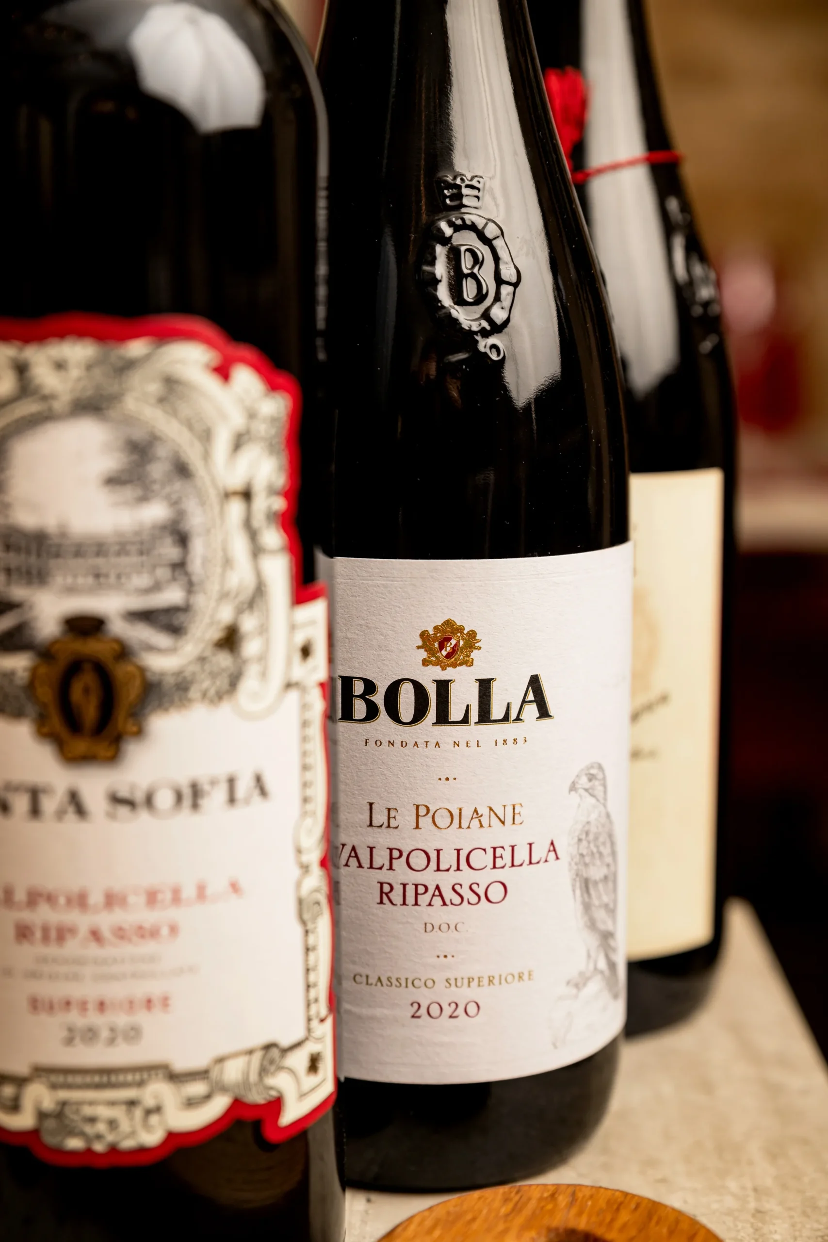 Bouteilles de vin italien, dont un Valpolicella Bolla
